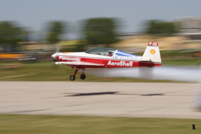Extra 300L